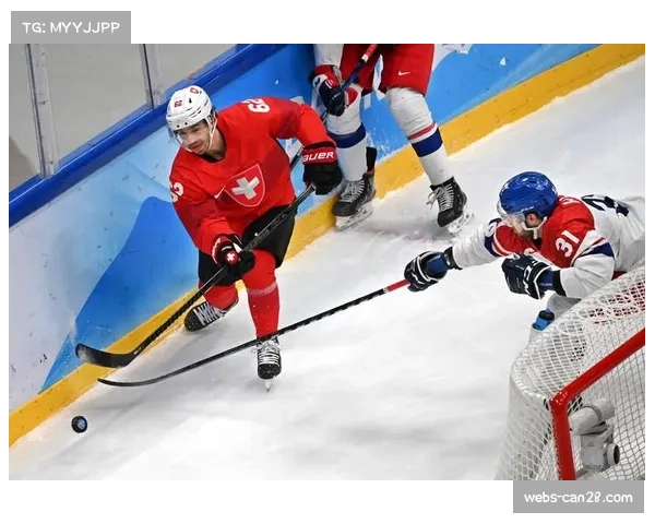 特写:冰球世家,父子三人同场征战瑞士职业联赛创历史