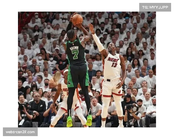 凯尔特人147-129击败热火,塔图姆高效发挥带队取胜